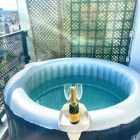 Rooftop Eiffel Tower - Full Ac